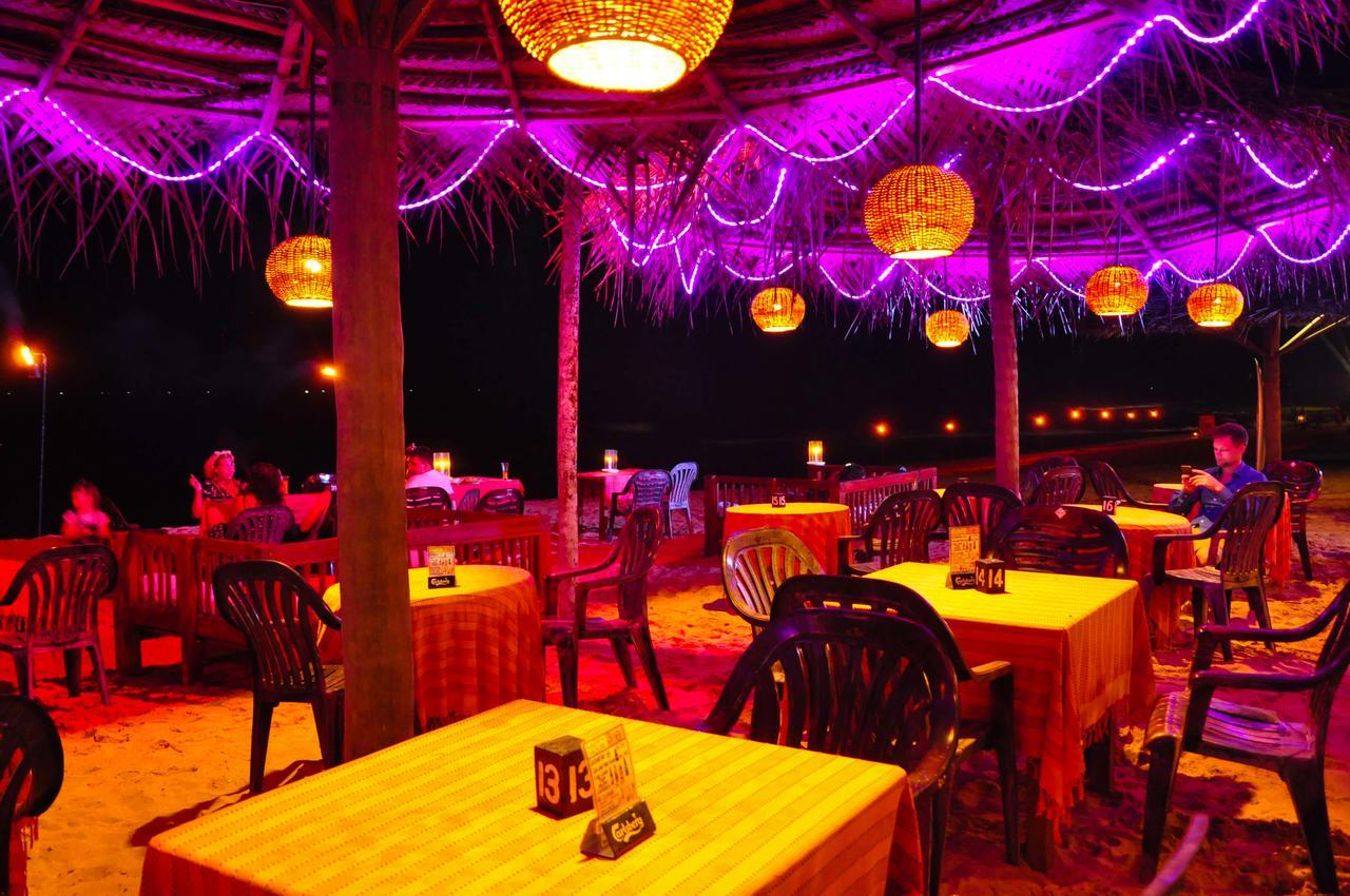 Hotel Blue Note Hikkaduwa Exterior photo