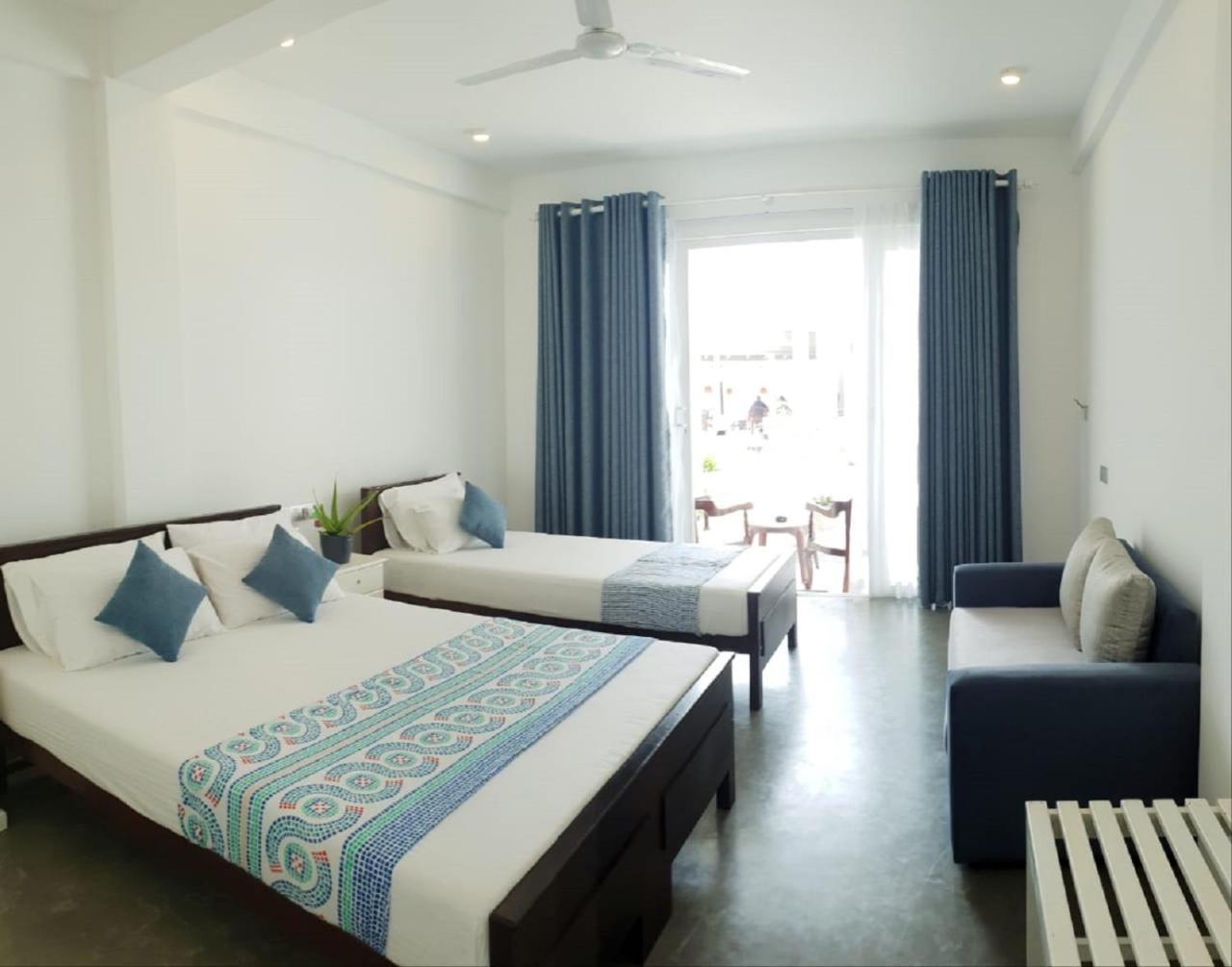 Hotel Blue Note Hikkaduwa Exterior photo