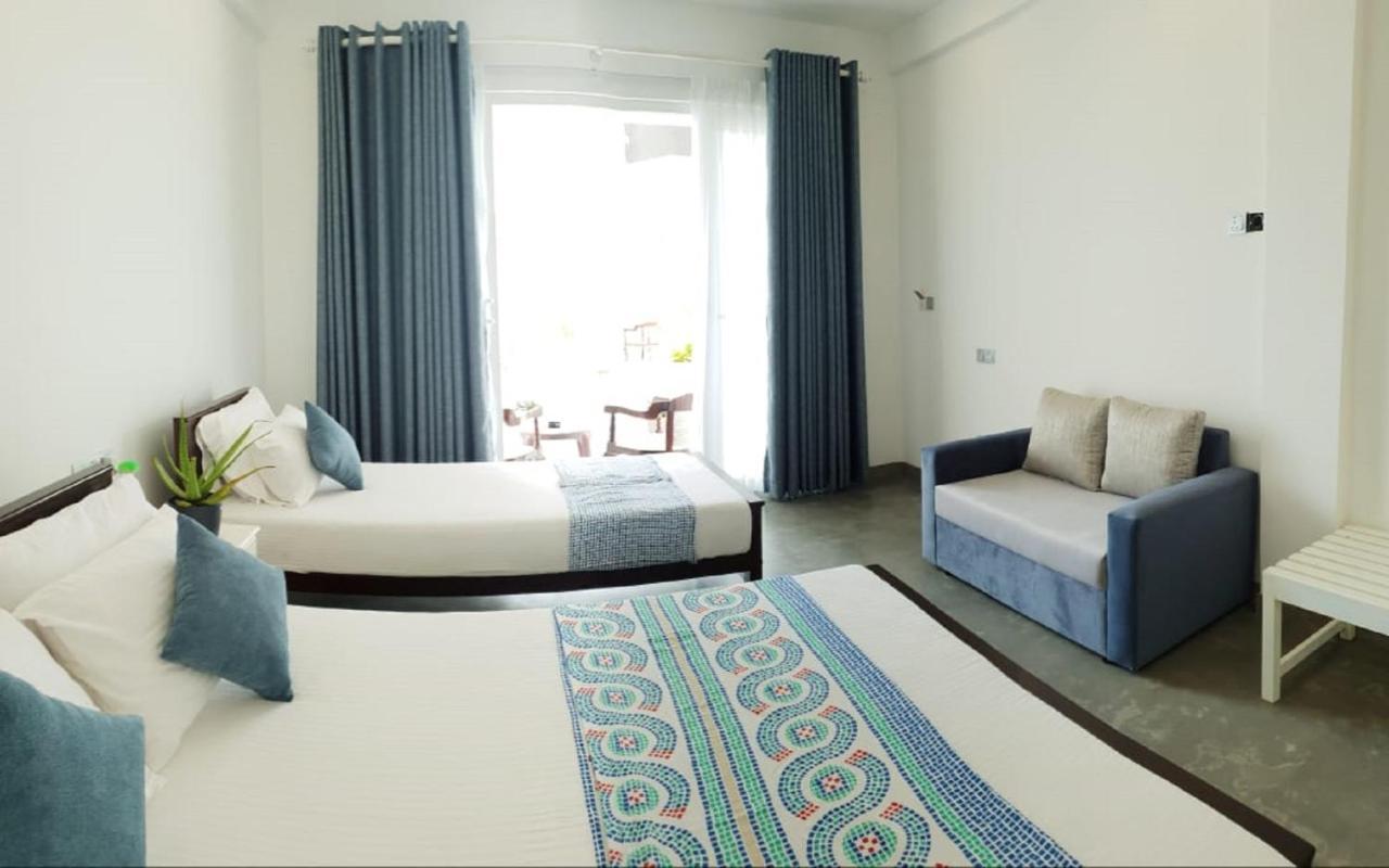 Hotel Blue Note Hikkaduwa Exterior photo