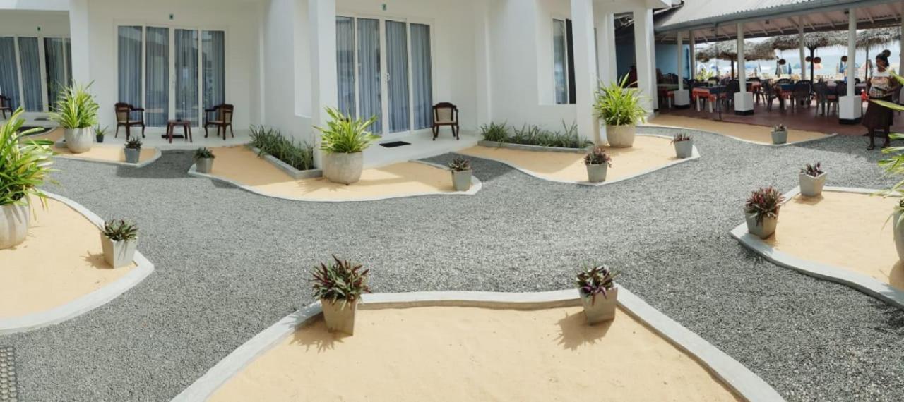 Hotel Blue Note Hikkaduwa Exterior photo