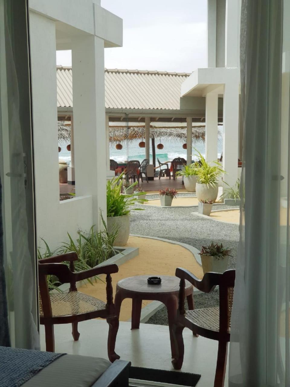Hotel Blue Note Hikkaduwa Exterior photo