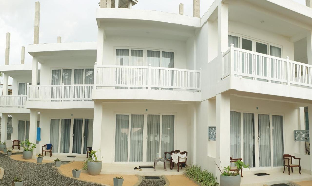 Hotel Blue Note Hikkaduwa Exterior photo